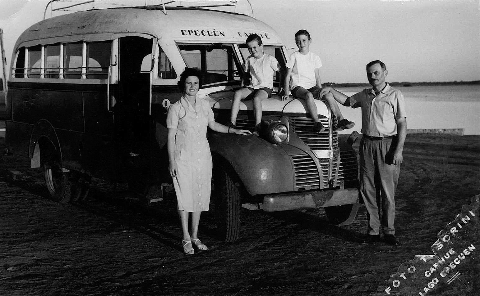 16-3-Colectivo de don Violino y su familia