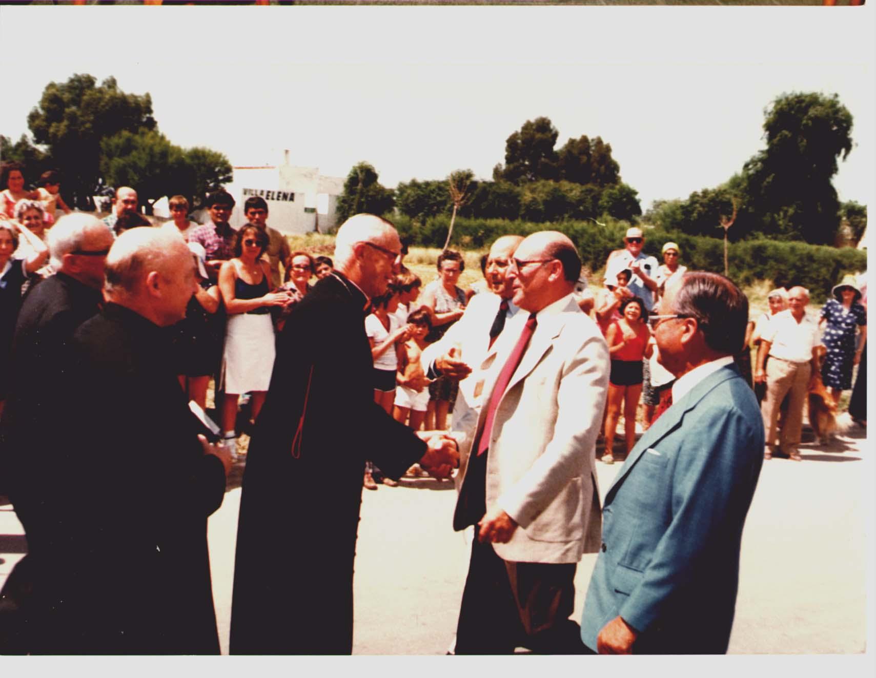 1983 Inauguración de la Terminal. Gob. Aguado y Obispo Maier.
