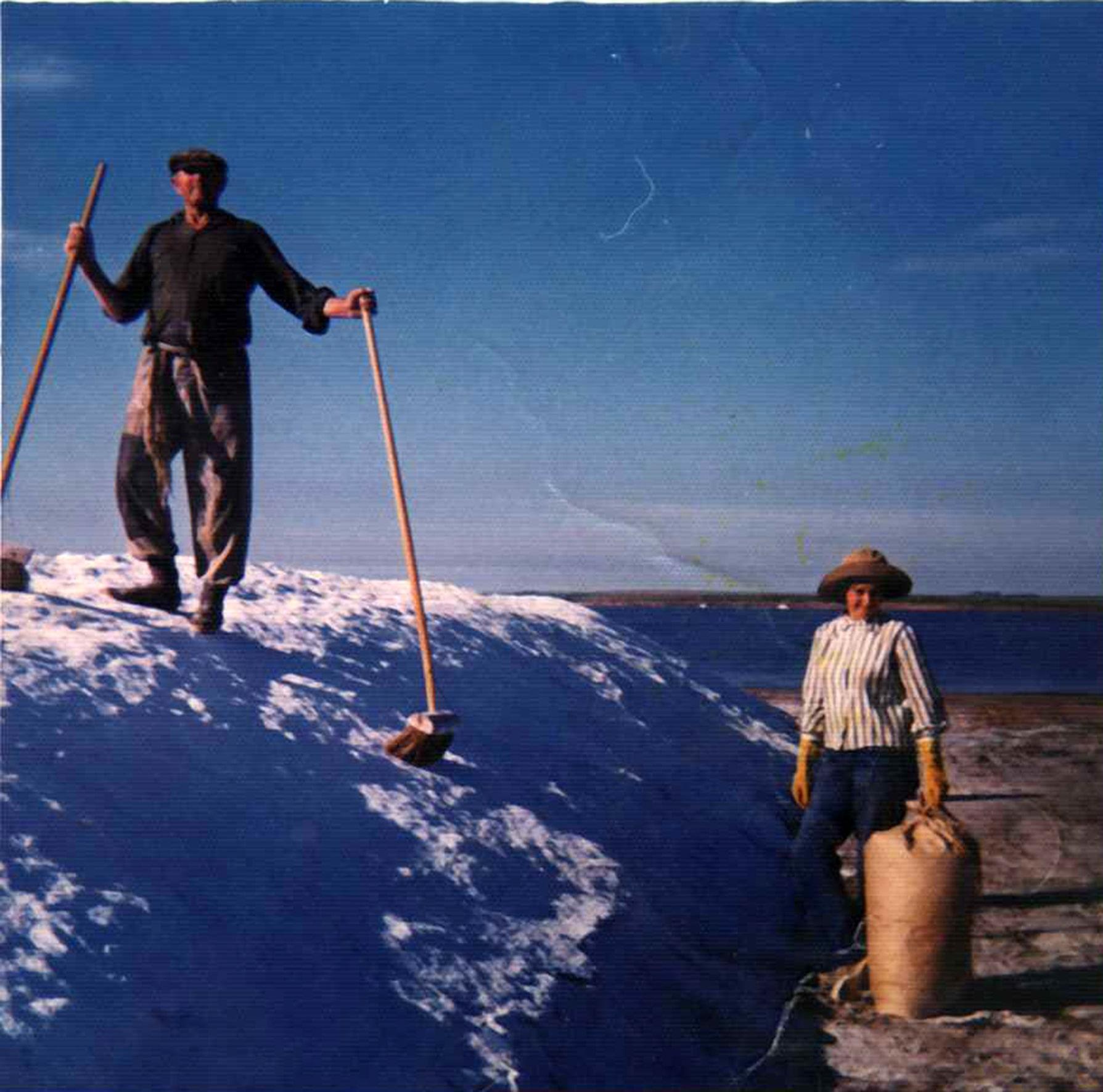 2300 - 5-Barriendo el sulfato Villa Sauri Schiel-min